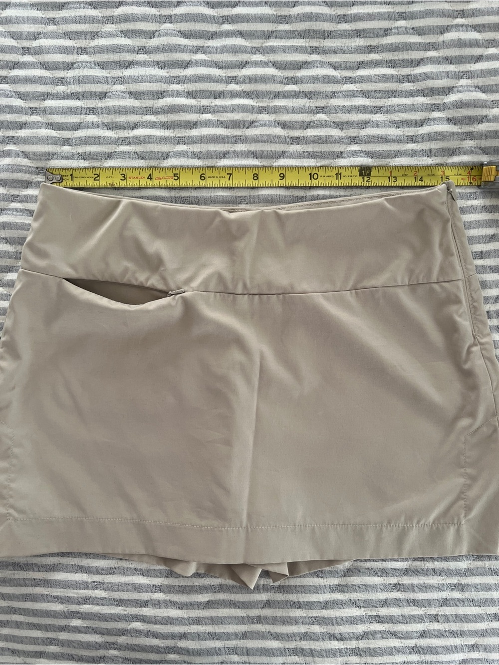Smallwood’s Yachtwear Horizon Skort Size 6 Stone Beige Performance 2119H - Picture 9 of 10